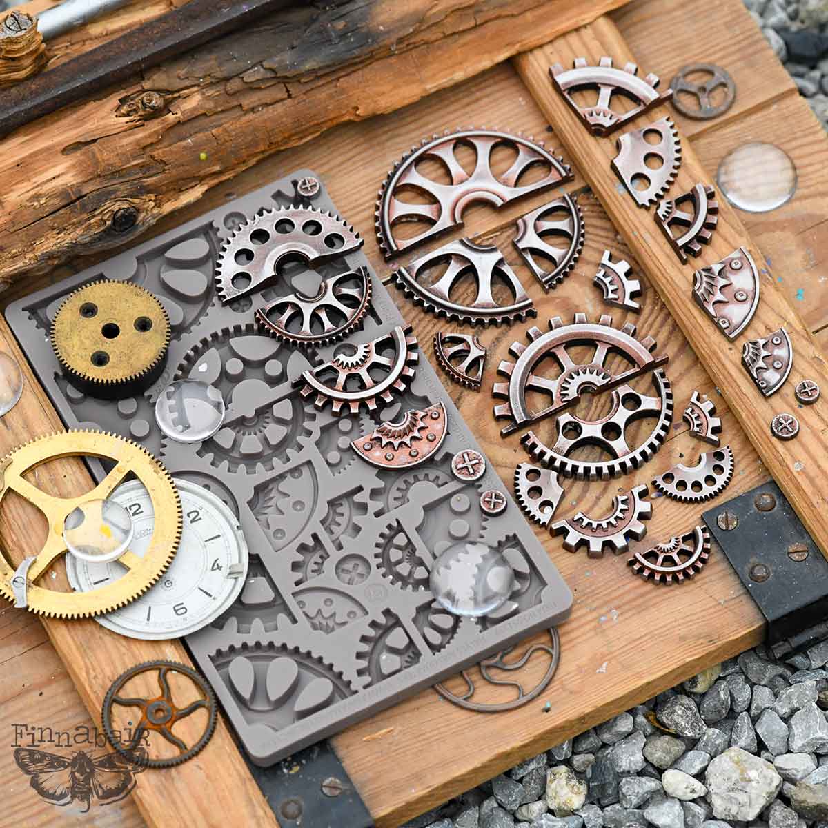 HALVES AND QUARTERS - FINNABAIR DECOR MOULDS - 1 PC, 5" BY 8" X 8 mm