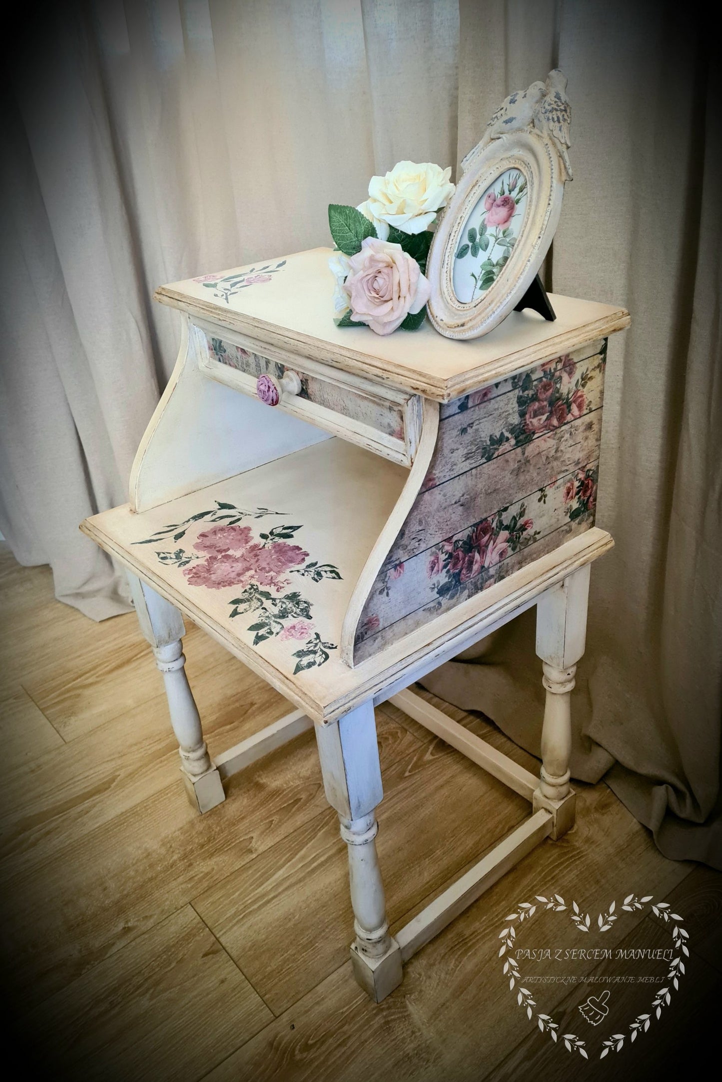 SHABBY FLORAL - Redesign Decoupage Decor Tissue Paper - 1 Sheet ( 19" by 30" )